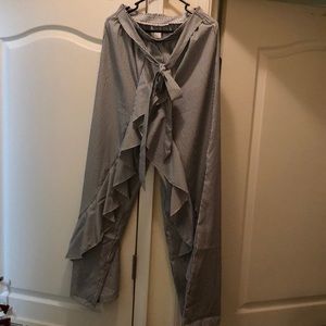 Bell Bottom to ankle cute pants for summer NWOT